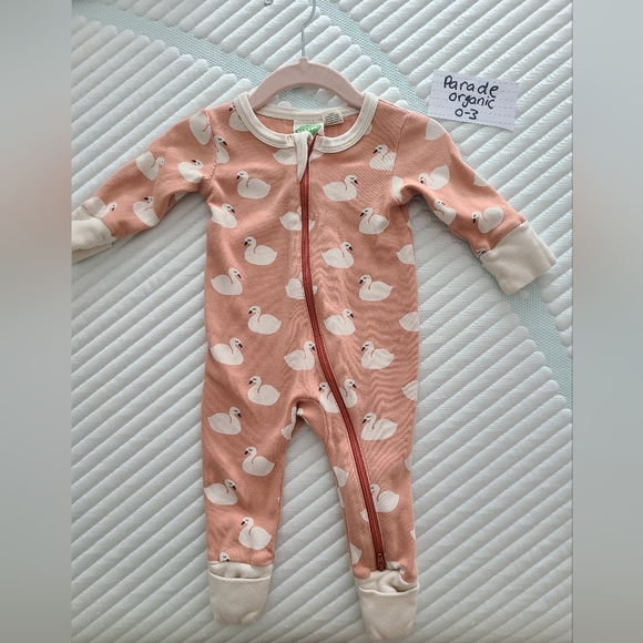 Bundle of brand named of 0-3 month clothes - Picture 2 of 8